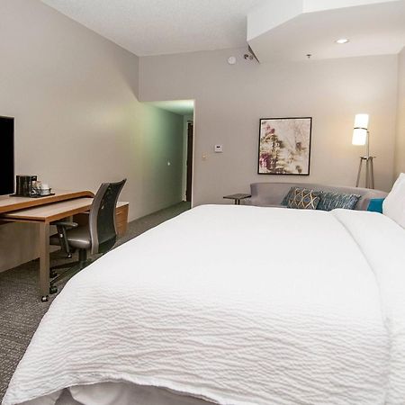 Courtyard By Marriott Bentonville Bagian luar foto