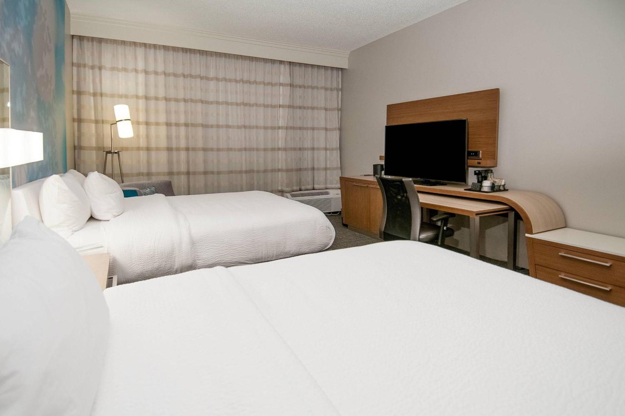 Courtyard By Marriott Bentonville Bagian luar foto