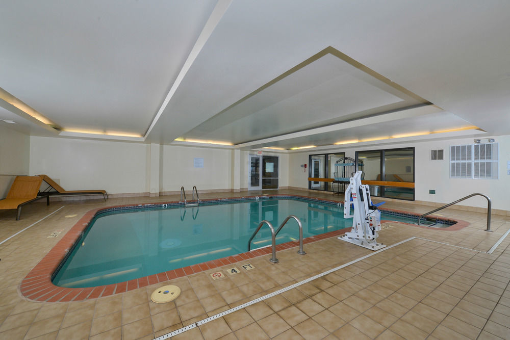 Courtyard By Marriott Bentonville Bagian luar foto