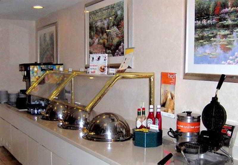 Courtyard By Marriott Bentonville Restoran foto